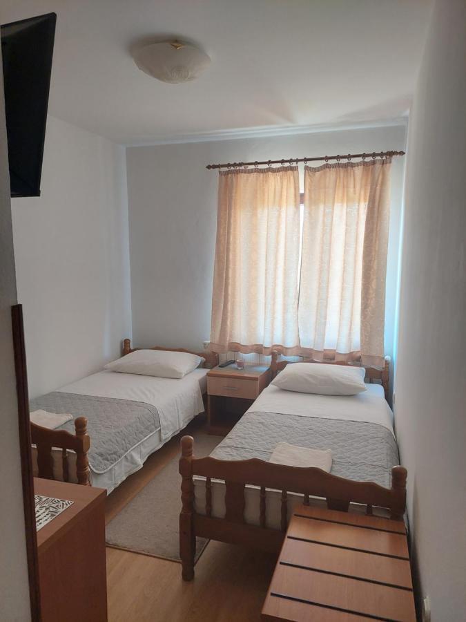 סנג' Rooms Putnik מראה חיצוני תמונה